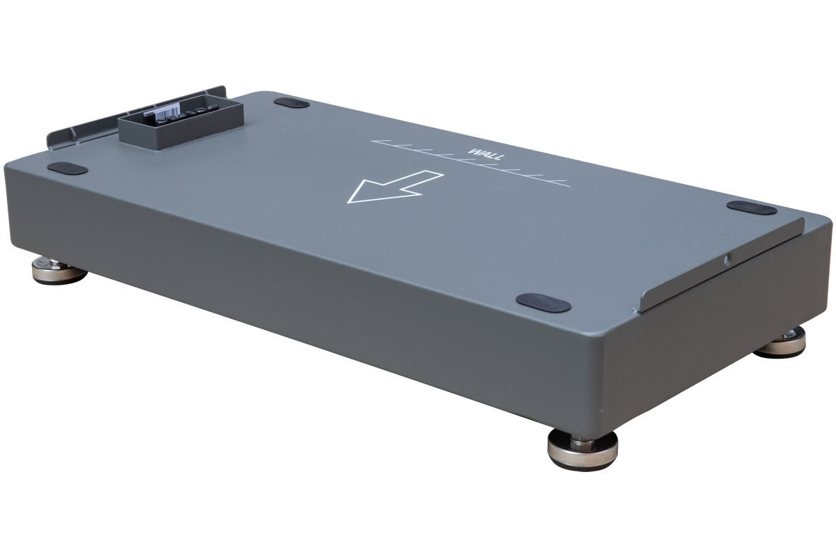 BYD Batteriekopf – Steuerungseinheit B-Box Premium HV, Detailansicht der Bodenplatte, für HVM- und HVS-Batteriespeichersysteme, hochwertige Verarbeitung, für Photovoltaikanlagen.